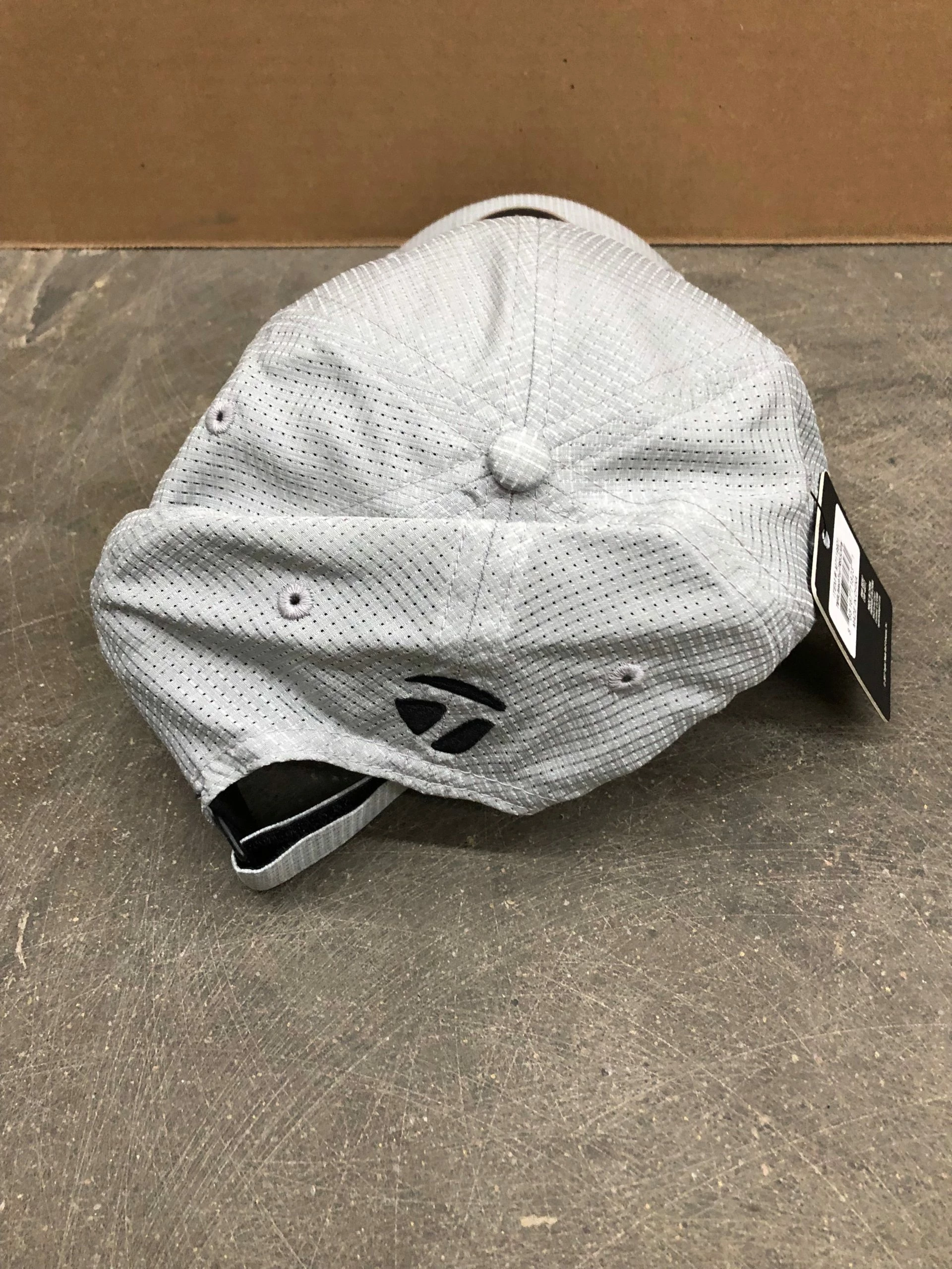 New TaylorMade Adjustable '18 Lite Tech Tour 55.5 Hat (see Drop Down Menu) 4 New TaylorMade Adjustable '18 Lite Tech Tour 55.5 Hat (see Drop Down Menu) - Image 2